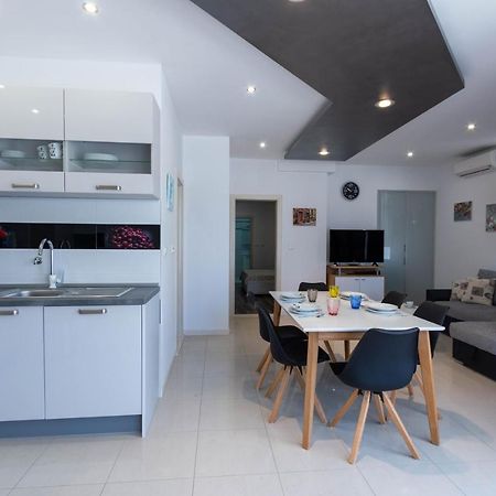 Apartman Dora Подстрана Екстер'єр фото