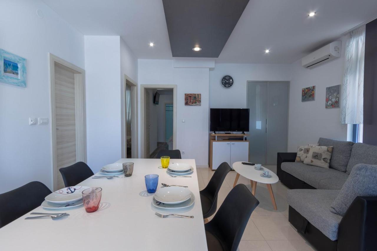 Apartman Dora Подстрана Екстер'єр фото