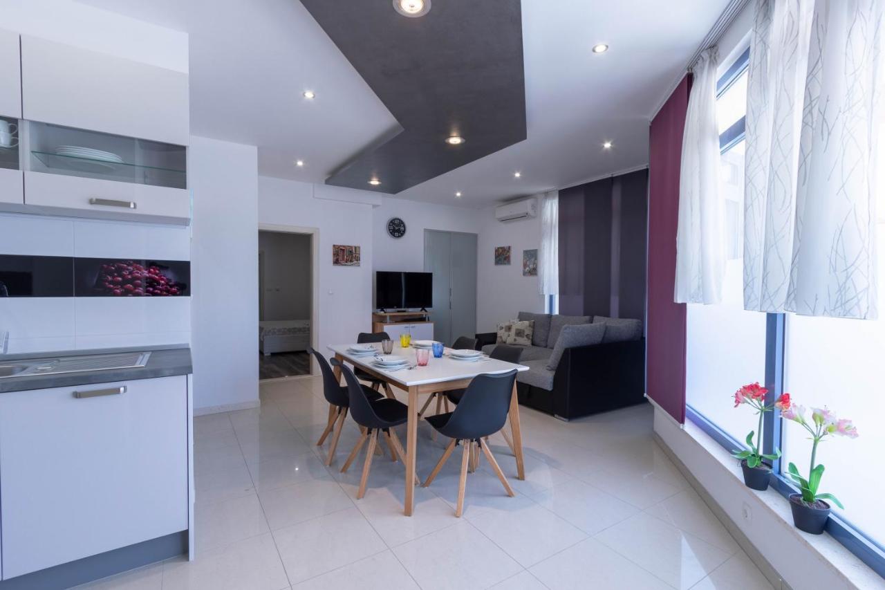 Apartman Dora Подстрана Екстер'єр фото