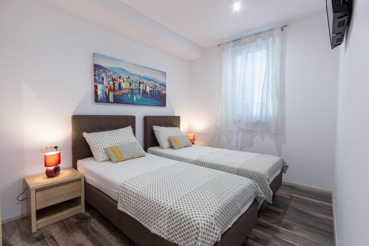Apartman Dora Подстрана Екстер'єр фото